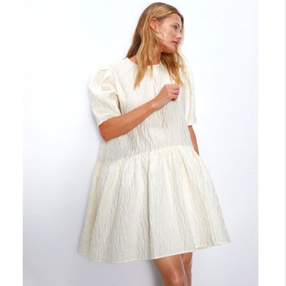 Zara voluminous flounce dress - Picture 1 of 9